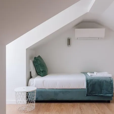 Stays Martim Moniz * Lisboa